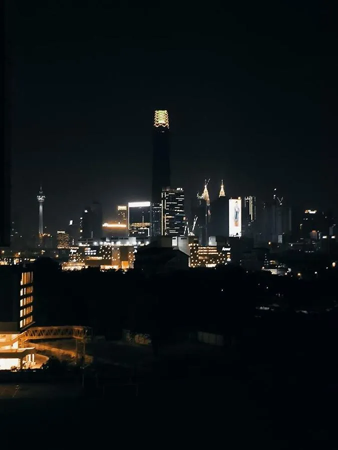 Apartment Lavile Homestay Near Sunway Velocity And Mrt Maluri By Iconique Kuala Lumpur Malaysia