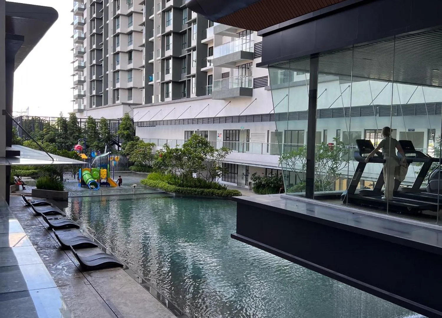 Lavile Homestay Near Sunway Velocity And Mrt Maluri By Iconique Kuala Lumpur 0*,  Malaysia