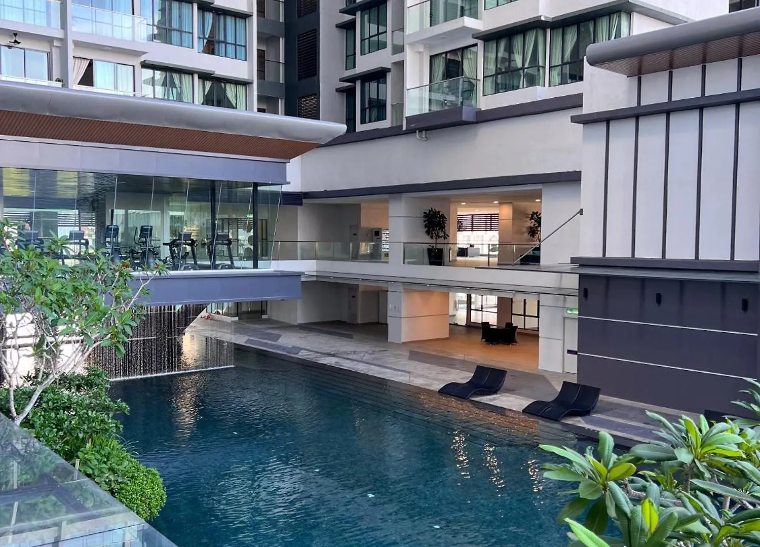 Lavile Homestay Near Sunway Velocity And Mrt Maluri By Iconique Kuala Lumpur Apartment