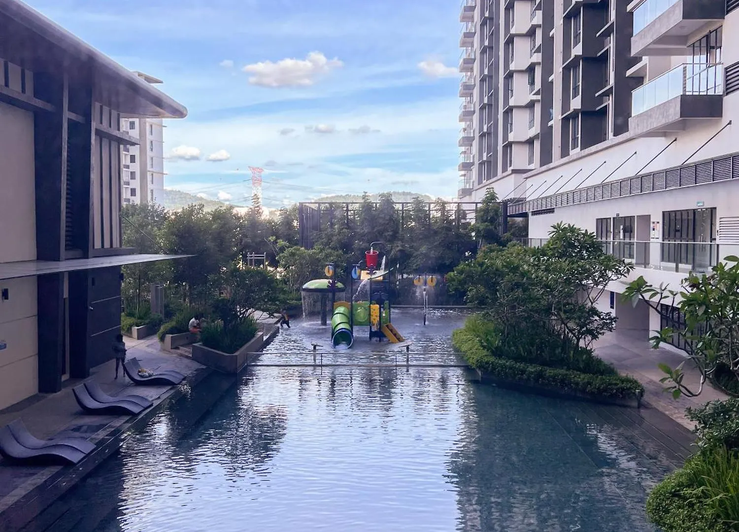 Apartment Lavile Homestay Near Sunway Velocity And Mrt Maluri By Iconique Kuala Lumpur