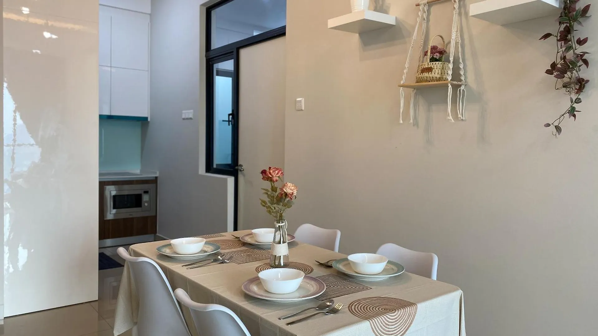 Apartment Lavile Homestay Near Sunway Velocity And Mrt Maluri By Iconique Kuala Lumpur