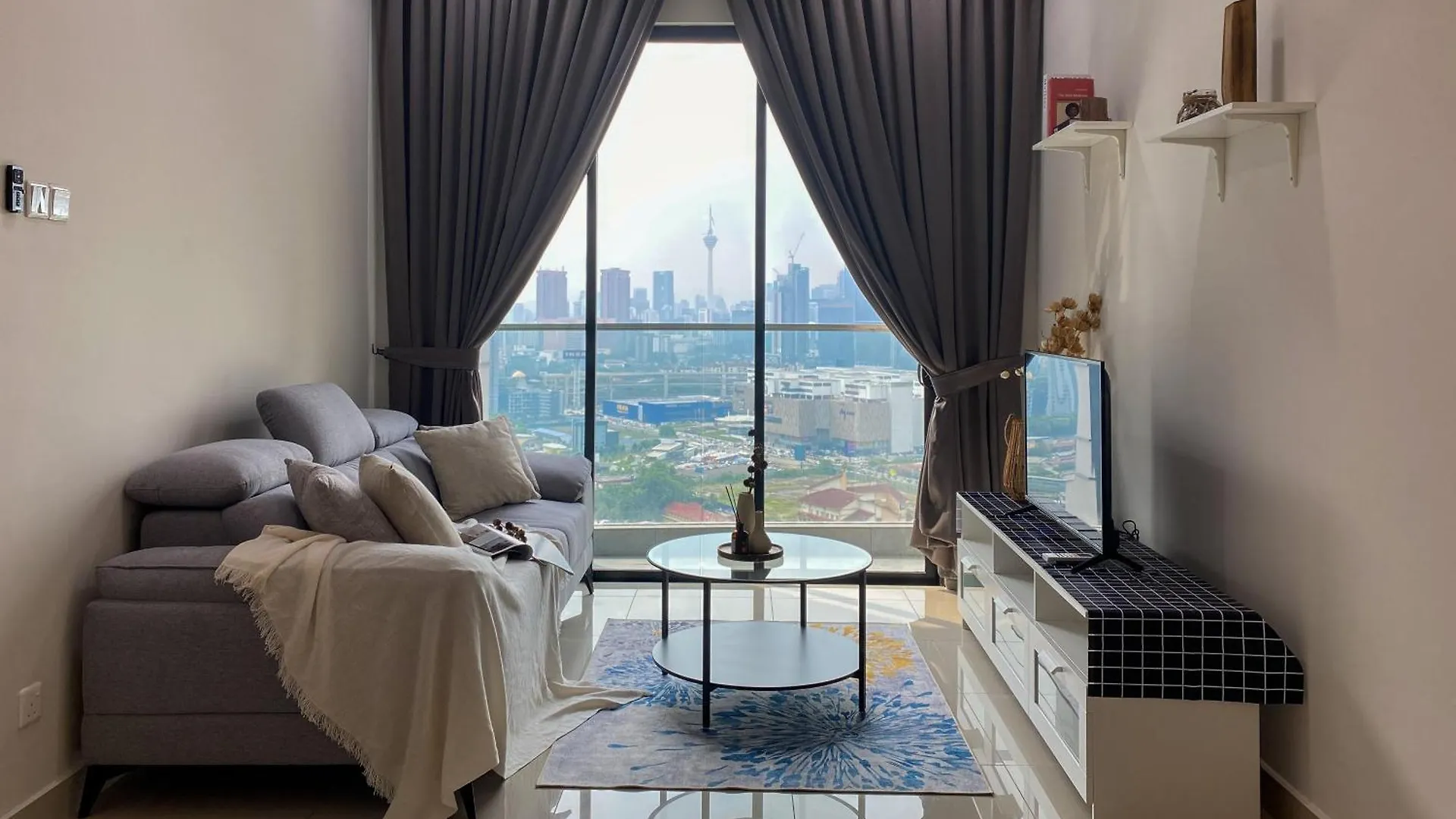 Lavile Homestay Near Sunway Velocity And Mrt Maluri By Iconique Kuala Lumpur 0*,