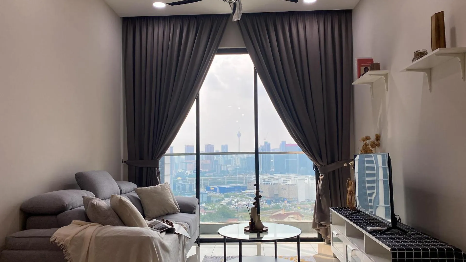 Lavile Homestay Near Sunway Velocity And Mrt Maluri By Iconique Kuala Lumpur 0*,